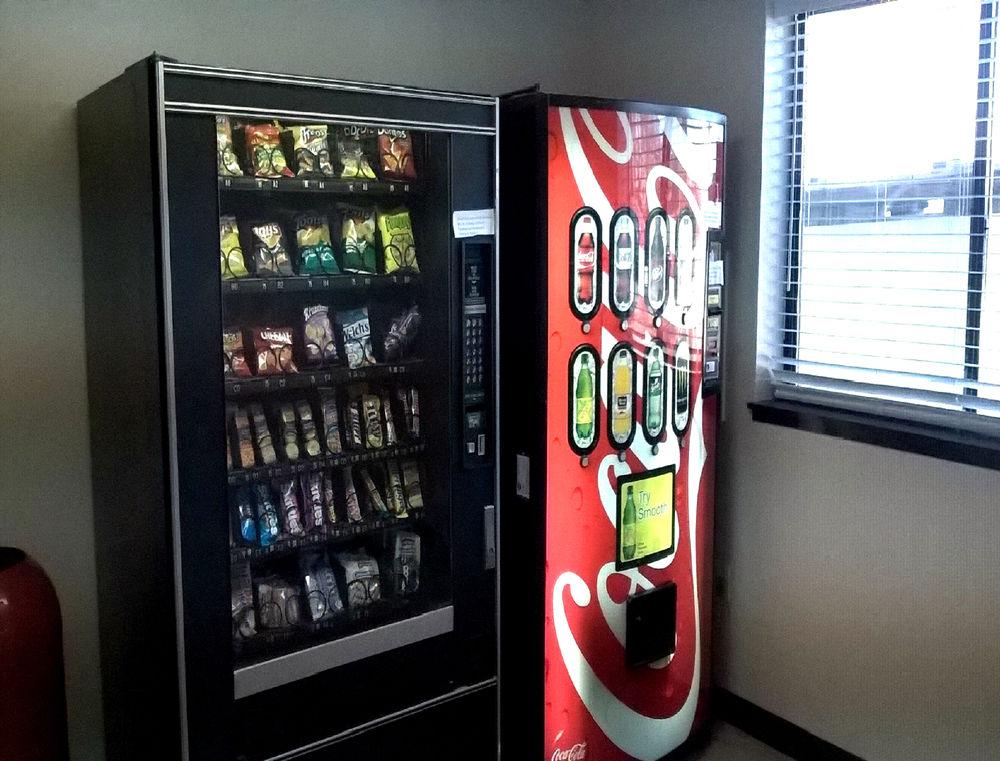 Super 8 By Wyndham Columbus Airport Hotel Екстериор снимка